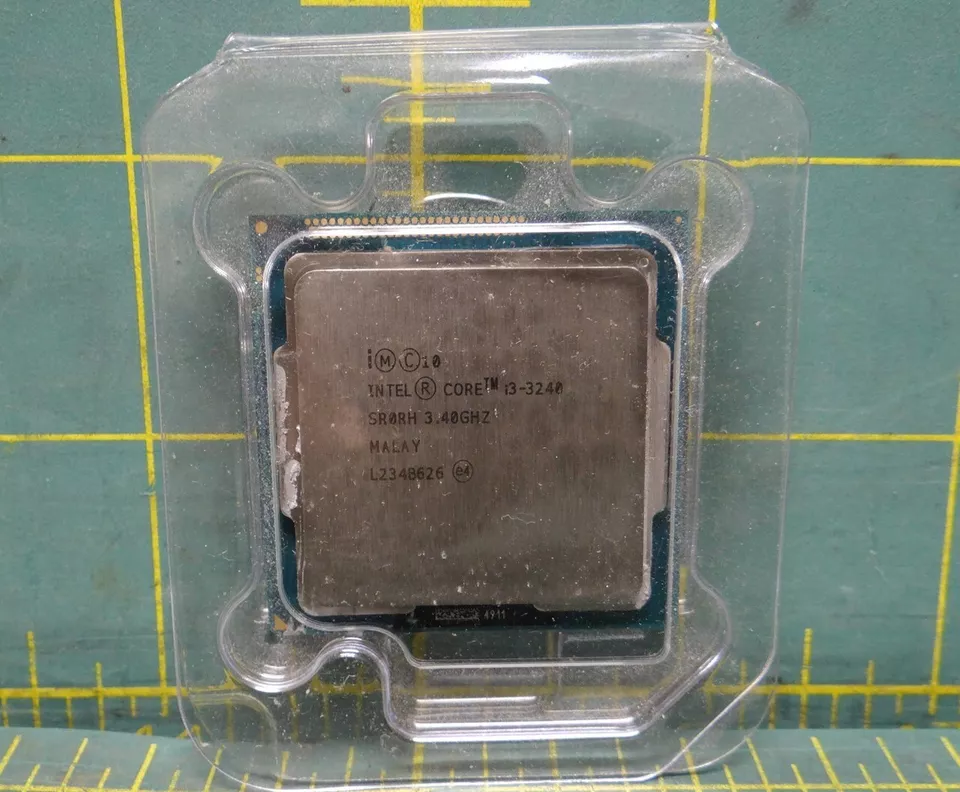 DMWM9 - Intel i3-3240 (3.40GHz - 2-Core) CPU