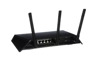 XR300-100UKS - Netgear Nighthawk XR300 4 x Ports 1000Base-T LAN + 1 x Port RJ-45 WAN 1750Mb/s IEEE 802.11a/n/ac 5.0GHz Pro Gaming Router